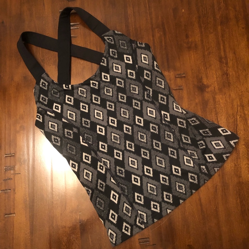 Threads 4 Thought Yoga/Workout Top, Size XS